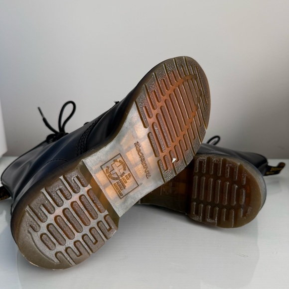 Dr. Martens 1460 Smooth Leather 8-eye Boots Yellow Welt Heel Loop Black Size 6 - Picture 9 of 16